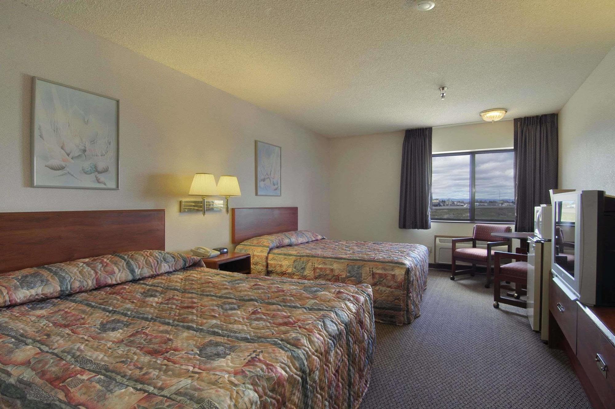 Super 8 By Wyndham Baker City Quarto foto